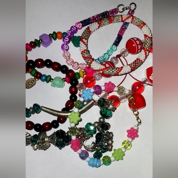 Bracelet Lot - Picture 2 of 2